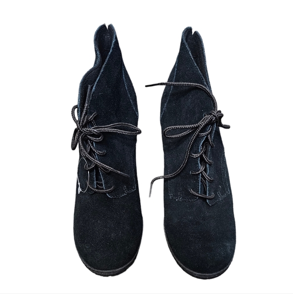 NWoT Timberland Tillston Chukka Booties - Picture 2 of 8